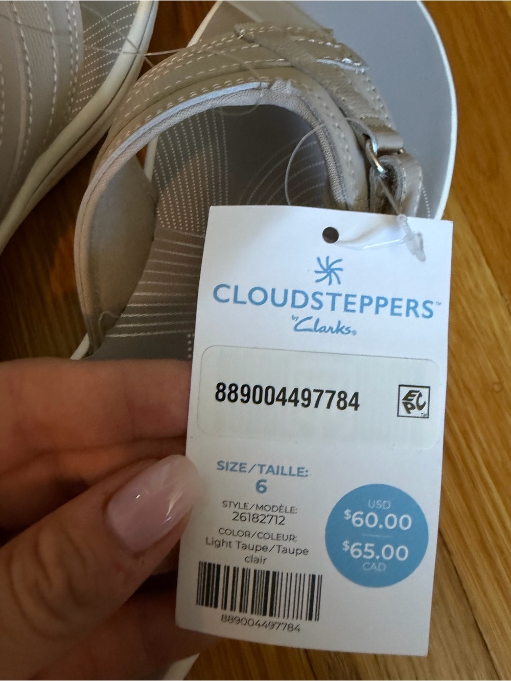 Clarks Cloudsteppers Women's Sandals in Light Beige - Picture 2 of 3